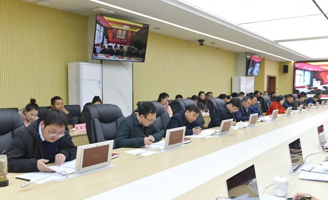 李成統(tǒng)主持召開比如縣2025年蟲草采集管理服務(wù)動員部署會