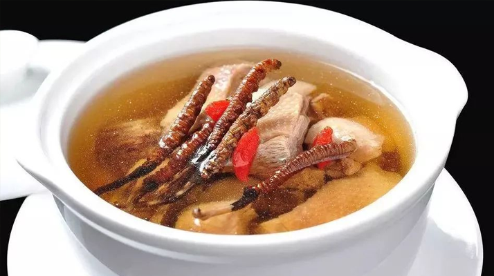 冬蟲(chóng)夏草煲湯的最佳季節(jié)，喝對(duì)事半功倍