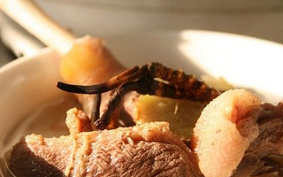 怎么燉冬蟲(chóng)夏草湯好喝？掌握 3 個(gè)關(guān)鍵，湯鮮營(yíng)養(yǎng)不浪費(fèi)